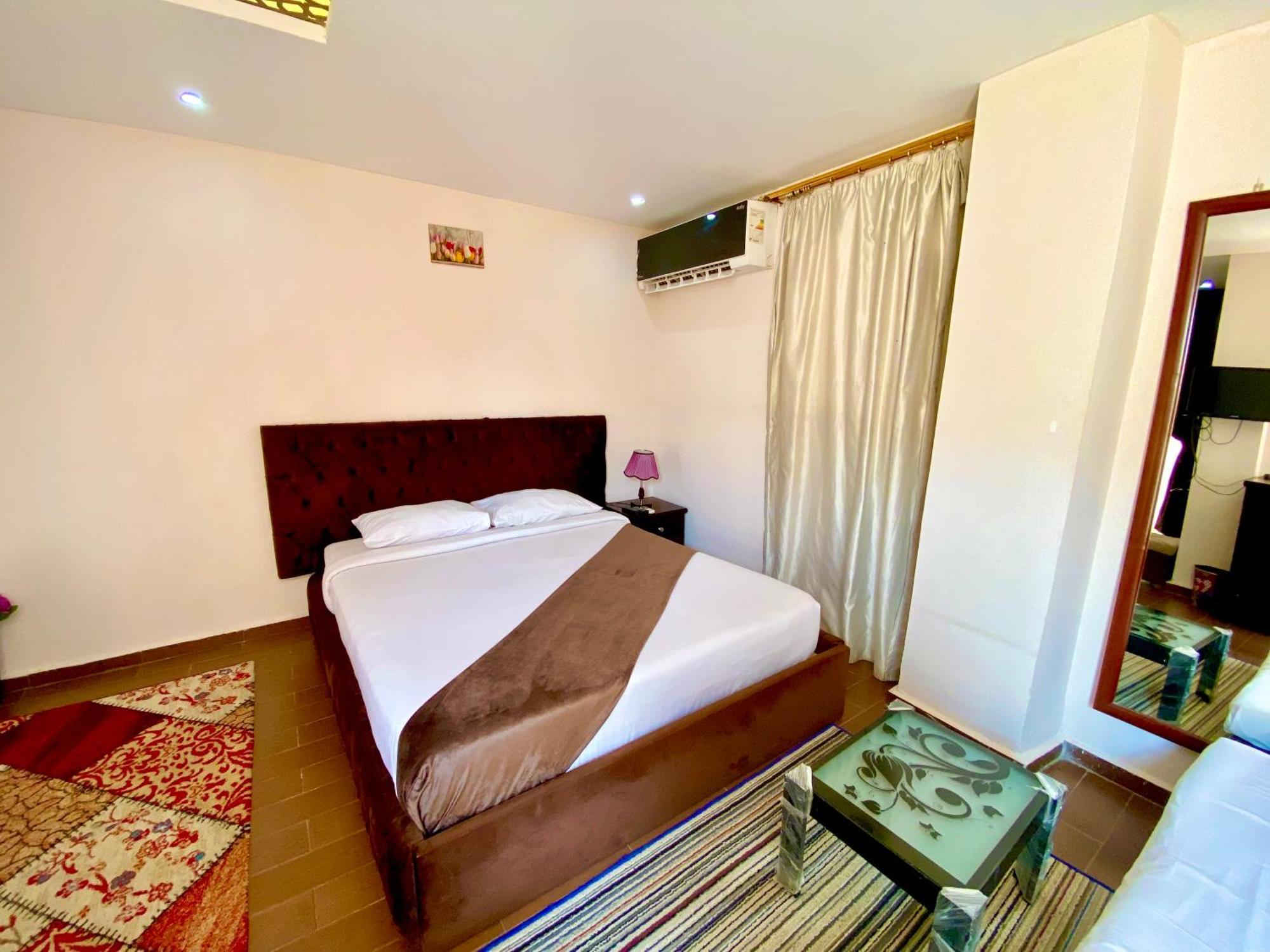 Golden Pyramids Inn Kafrat al Jabal Exterior foto