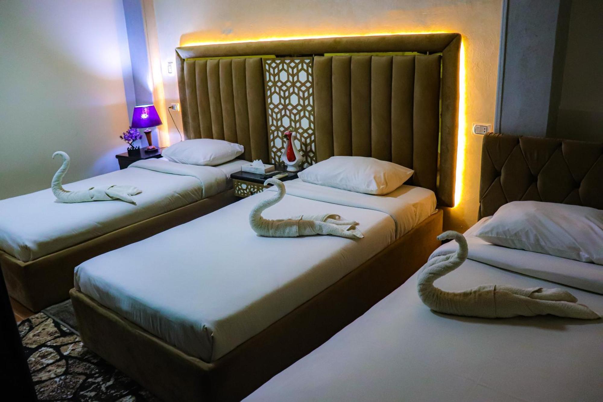 Golden Pyramids Inn Kafrat al Jabal Exterior foto