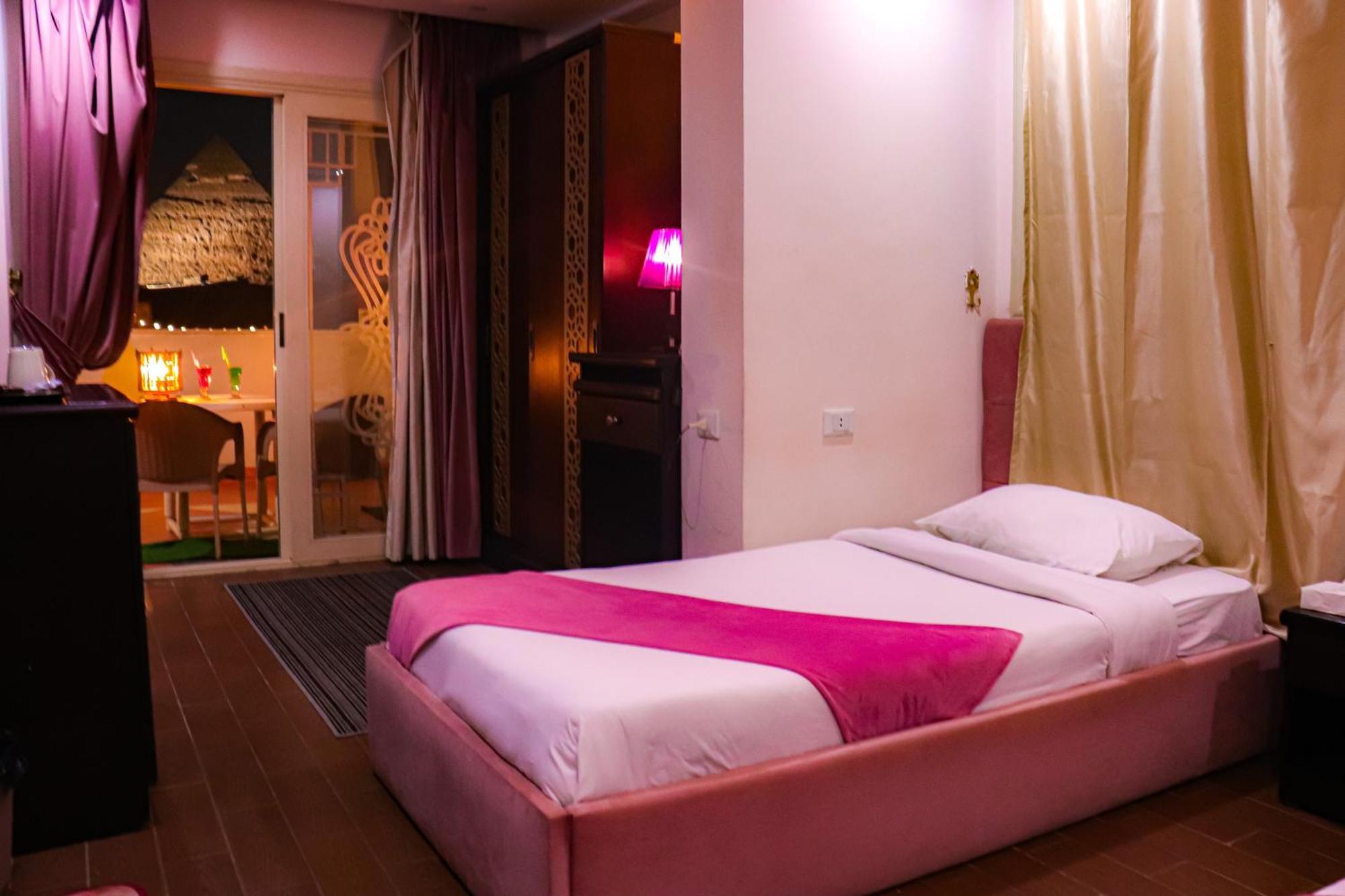 Golden Pyramids Inn Kafrat al Jabal Exterior foto
