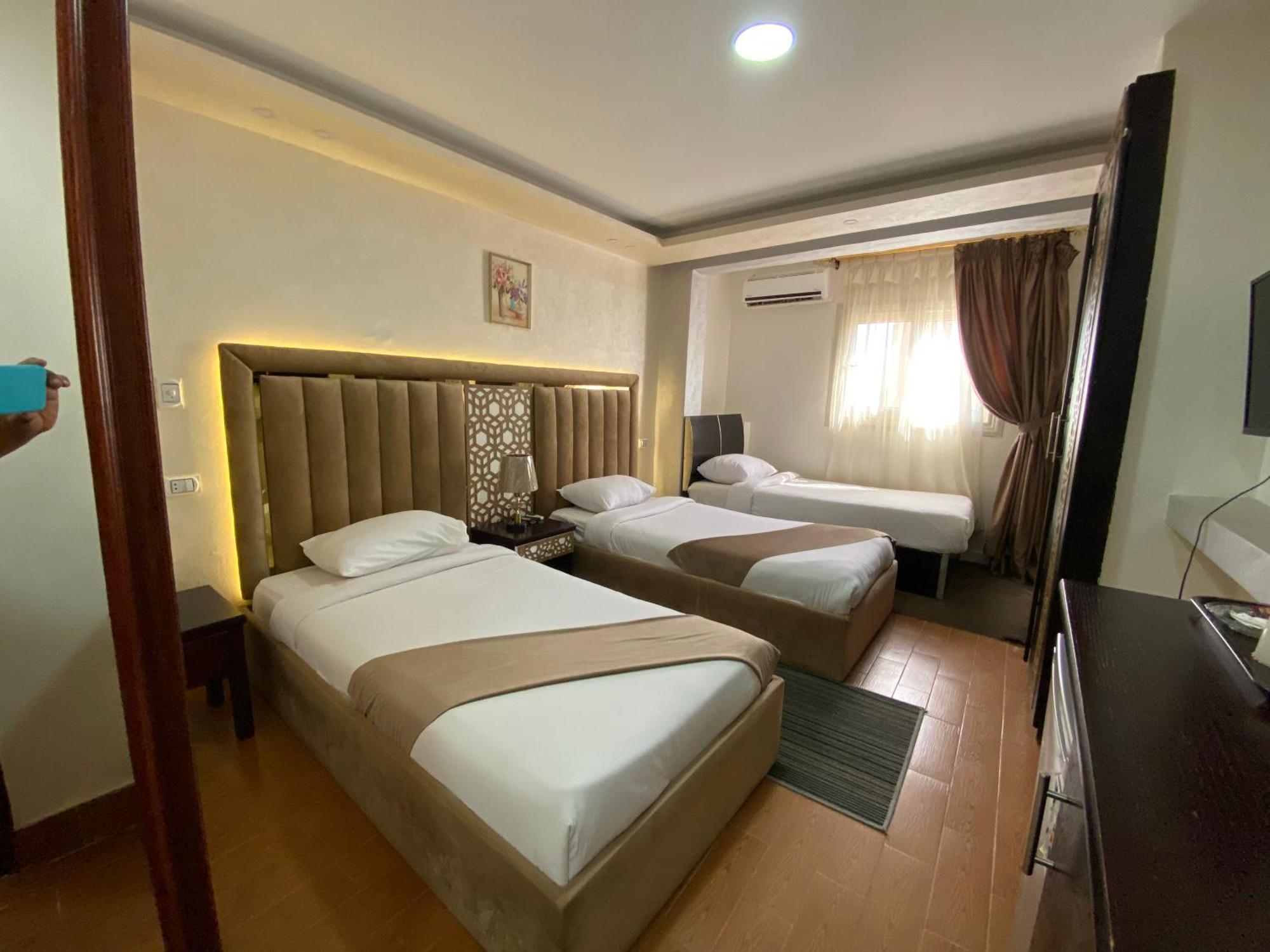 Golden Pyramids Inn Kafrat al Jabal Exterior foto